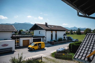 Gepflegte 4-Zimmer-Wohnung mit Loggia und Bergblick