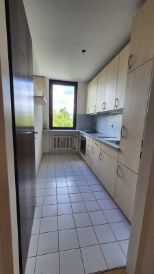 Renovierte & barrierefreie 2-Zimmer Wohnung mit Balkon, EBK und TG-Stellplatz in Sendling