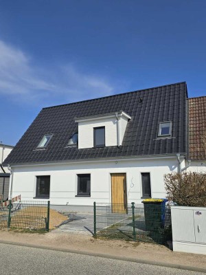 Exklusive 3-Raum-EG-Wohnung in Reinbek-Neuschönningstedt als Erstbezug