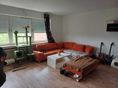 Nachmieter für 3 Zimmer Wohnung mit Balkon und Küche
