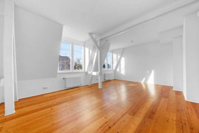 Lichtdurchflutete Dachgeschosswohnung in bester Lage! ++courtagefrei++