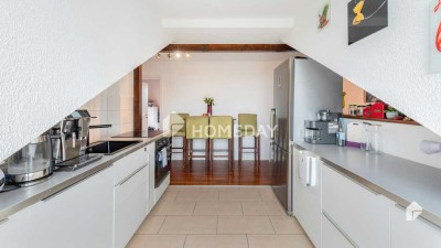 Gepflegte & helle Dachgeschosswohnung – 3 Zimmer, großer Balkon & Carport in ruhiger Lage