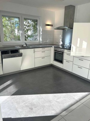 Erdgeschoss: 2,5-Zimmer, barrierefrei, helle & gepflegte - ideal für seniorengerechtes Wohnen