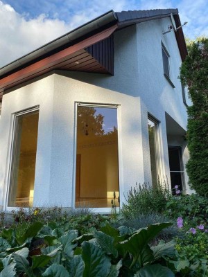 Wohnen am Berliner Stadtrand - gepflegtes EFH mit Garten und moderner Ausstattung