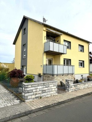 - PROVISIONSFREI-  moderne, komplett renovierte 3-Zimmer-Wohnung - inklusive Garage