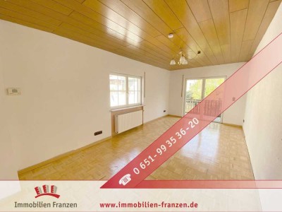 Schönes Einfamilienhaus im idyllischen Maar-Viertel mit Gartenparadies, Terrasse und Balkon