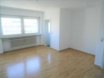 Zentrales Wohnen Nähe Wertachbrücke, 1 ZKB, Einbauküche