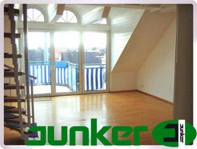 ***2 Zimmer + Spitzboden - am Puiseauxplatz Nieder Roden***