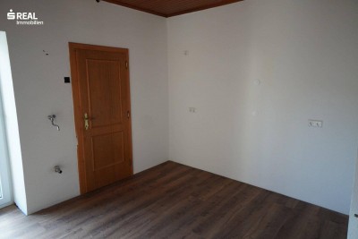 Großzügige 134 m² Wohnung mit Balkon in Waidhofen an der Thaya