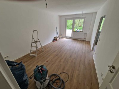 2 RW + Balkon + Dusche + Abstellkammer + frisch saniert