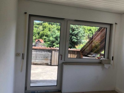 Ansprechende und modernisierte 3-Zimmer-Dachgeschosswohnung mit Balkon und Einbauküche in Haiterbach