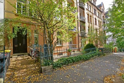 Charmante, großzügig geschnittene Altbauwohnung im Vorderen Westen