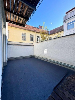 1 MONAT MIETFREI I AB SOFORT I XL-TERRASSE I TOP-KÜCHE I SEHR HELL &amp; RUHIG I BADEWANNE I WG TAUGLICH I MODERN SANIERT I LICHTDURCHFLUTET I SEHR ZENTRALE LAGE AM STADTPARK I