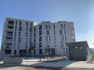 Moderne und helle 2-Zimmer-Neubauwohnung mit Einbauküche in Neuaubing - 350 Meter zur S8