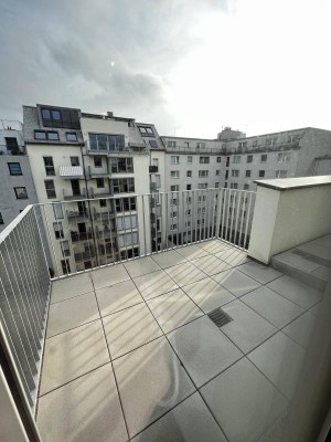 Wohnen mit Mehrwert – 2 Zimmer, Terrasse &amp; Balkon zum Entspannen in zentraler Lage