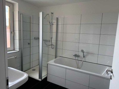 Hochwertige 3-Raumwohnung mit Personenaufzug und großem Balkon an Nichtraucher