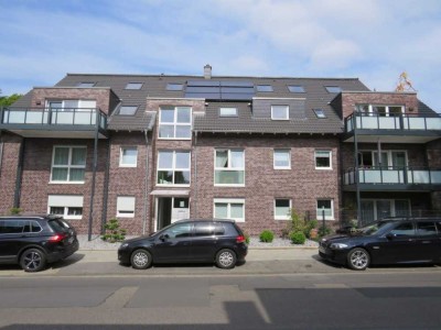 4,5-Zimmer-Wohnung mit Balkon in Oberhausen zu vermieten.