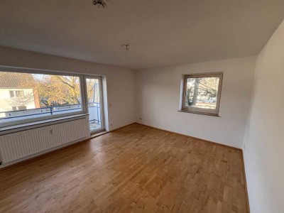 Top 3 Zi-Whg, EBK, renoviert, Sehr ruhig, sehr hell, West-Balkon, Top Lage Reinbek
