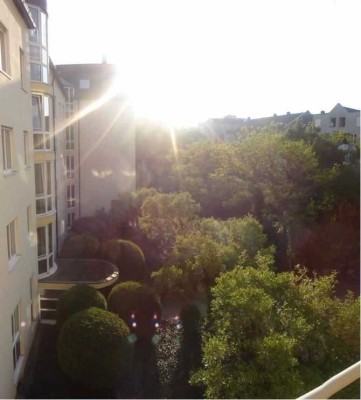 Vollmöblierte 1,5-Zimmer Wohnung in wunderschöner Lage (Schwabing)