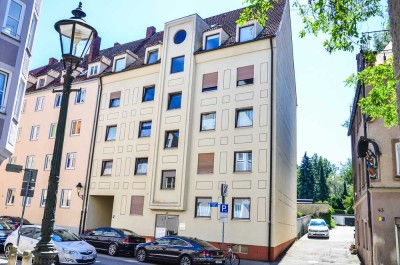 Stilvolle, gepflegte 2-Zimmer-Wohnung und EBK in Augsburg