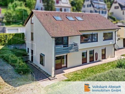 Wohnhaus mit Einliegerwohnung in bester Lage