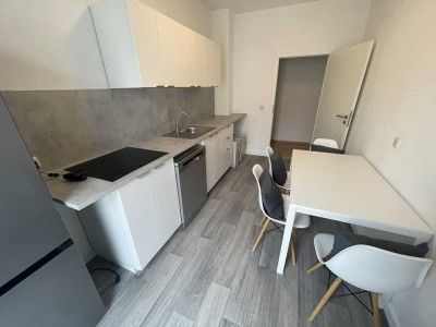 Sonnige und möblierte 3-Zimmer-Wohnung mit neuer Einbauküche in Magdeburg