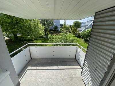 Attraktive 3-Zimmer-Wohnung mit Balkon und EBK in Dobel