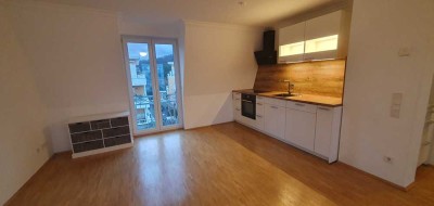 Exklusive 2-Zimmer-Dachgeschoss-Wohnung mit gehobener Innenausstattung am Lennepark in Bad Neuenahr