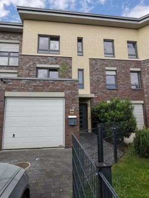 Attraktives 5,5-Zimmer-Reihenhaus in der Waldsiedlung