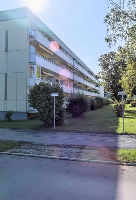 Top gepflegtes 1-Zimmer-Apartment mit separater Küche und modernem Bad tel 01725103750
