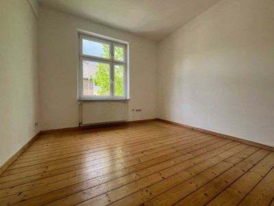 2 Zimmer Wohnung mit Altbaucharm!