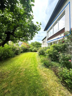 Ersteinzug nach Renovierung! Helle 3,5 Zimmer Wohnung mit großer Terasse