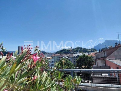 Ihr Rückzugsort über der Stadt  Lichtreiches Wohnen in moderner Linie