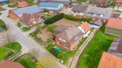 Einfamilienhaus oder als Doppelhaus bzw. Zwei-Generationen-Haus genutzt werden kann