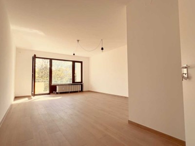 VERGEBEN !!! - Erstbezug… mit Balkon und EBK: Exklusive 1-Zimmer-Wohnung mit geh. Innenausstattung