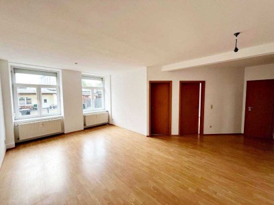 "Toll geschnittene 3-Zimmer-Erdgeschosswohnung mit Stellplatz, EBK und Barrierefreiheit"