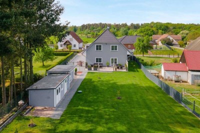 Modernes Einfamilienhaus Falkenberg - A+ Energieeffizienz, Luftwärmepumpe, Photovoltaik, Einbauküche