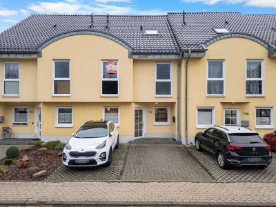 WENZLER IMMOBILIEN - Mega Platz im Reihenhaus | Garage | pflegeleichter Garten | 2 Bäder + Gäste-WC