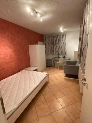 WG  Zimmer in Geschmackvoller Wohnung in Tübingen