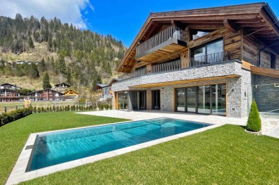 Alpenresidenz der Extraklasse! Neubau-Chalet in Zell am See mit Blick auf das imposante Kitzsteinhorn
