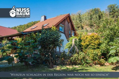 Individuelles Wohnjuwel mit Charme, Gartenidylle & Platz für Wohnen und Gewerbe