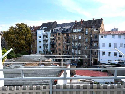 Schwetzingerstadt bezugsfreie 2 ZKB mit Balkon