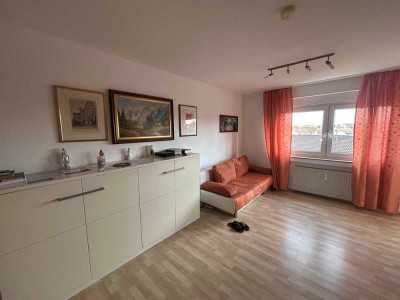 Möblierte Wohnung mit Balkon, Einbauküche, Keller, Stellplatz in Bad Rappenau