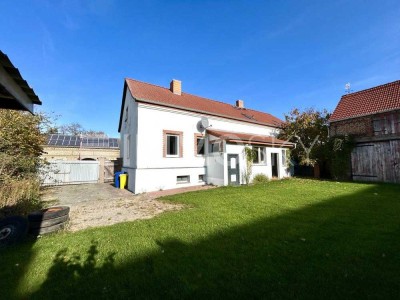 Charmantes Bauernhaus mit großem Grundstück und historischem Flair