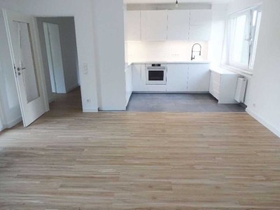 Ruhige 5-Zimmer-Wohnung in Düsseldorf-Ludenberg mit moderner Einbauküche – in direkte Waldlage!