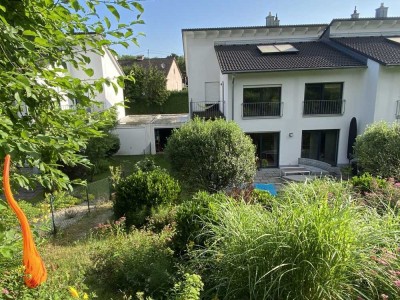 Modernes 4-Zimmer-Reihenhaus mit geh. Innenausstattung und EBK