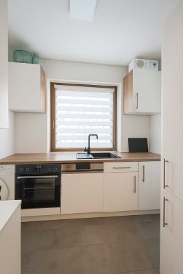 Moderne 2-Zimmer-Wohnung mit Balkon und separater Küche