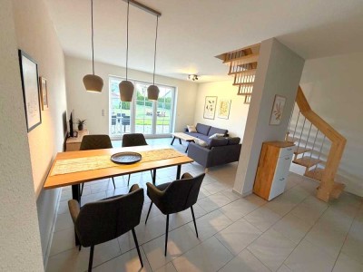 Das letzte, renovierte Ferienhaus FeWo auf 2 Ebenen in Trassenheide, neu möblierte, Wärmepumpe