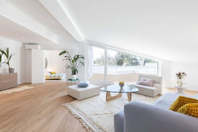 Erstbezug nach Sanierung! Bezugsfreie 4-Zimmer-Dachgeschoss-Wohnung mit 3 Terrassen in Grunewald!