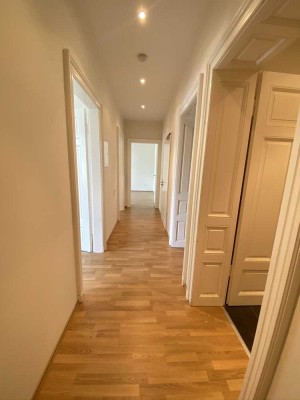 **ATTRAKTIVE KAPITALANLAGE**2-RWG im DACHGESCHOSS**FUßBODENHEIZUNG, AUFZUG & BAD MIT DUSCHE**WE 19**
